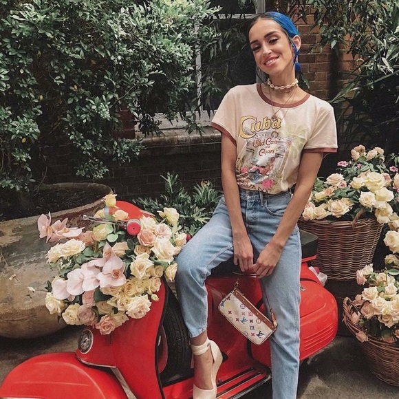 Cuba Old Cars and Cigars Graphic Tee - Picture 10 of 16